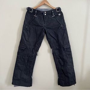 Woman’s Snowboarding Pants